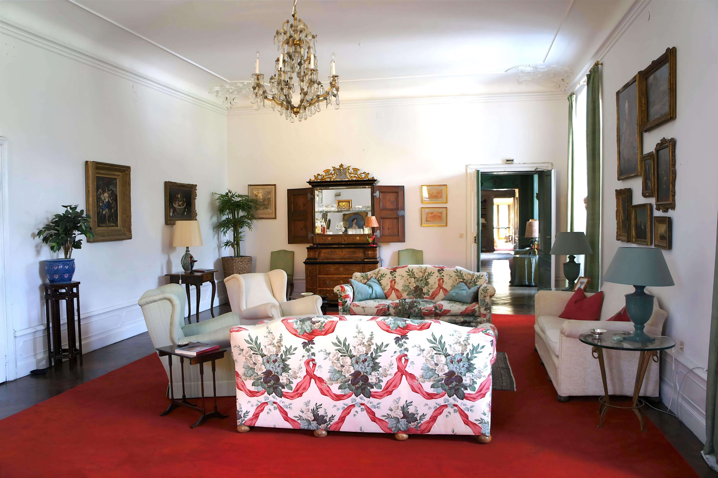 schloss wasserburg roter salon