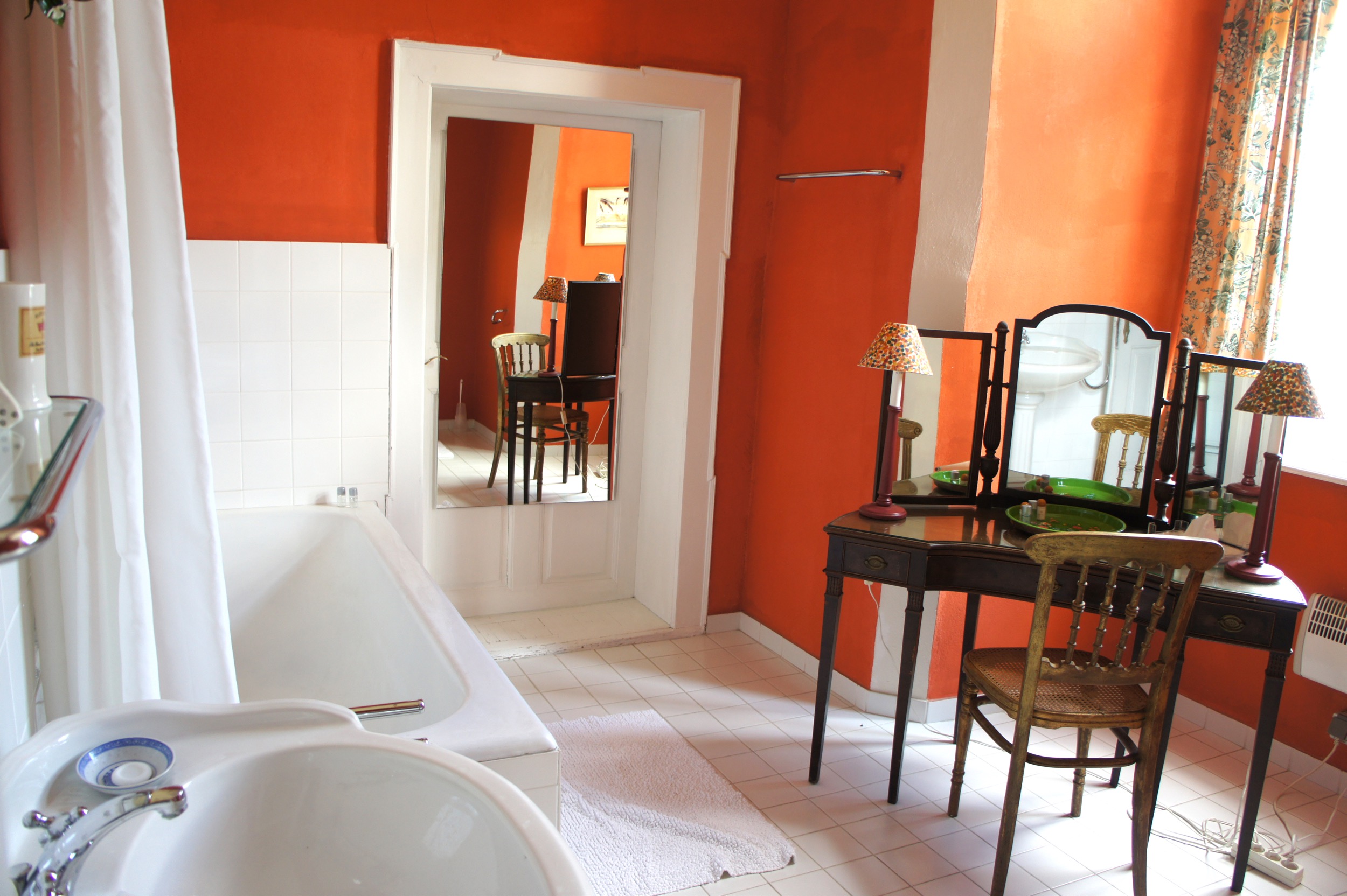 schloss wasserburg zimmer rotes bad